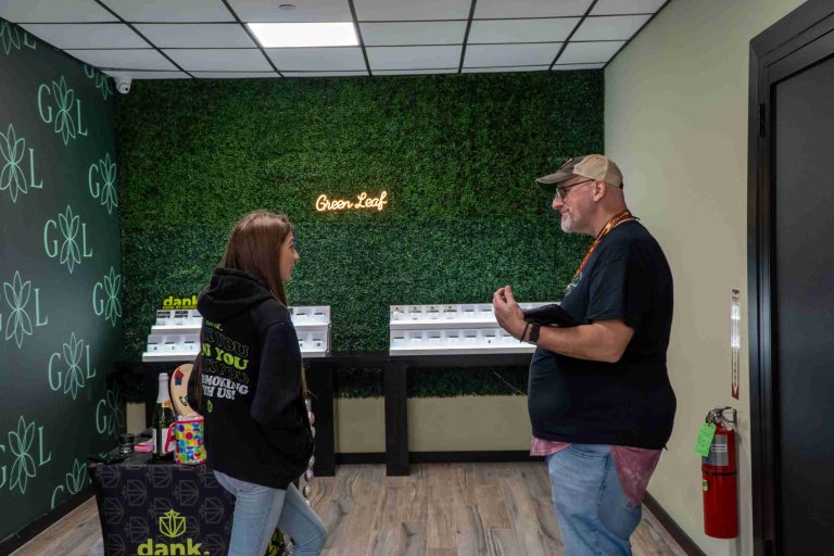 Read more about the article Cannabis Extraction Process: How Concentrates Are Made