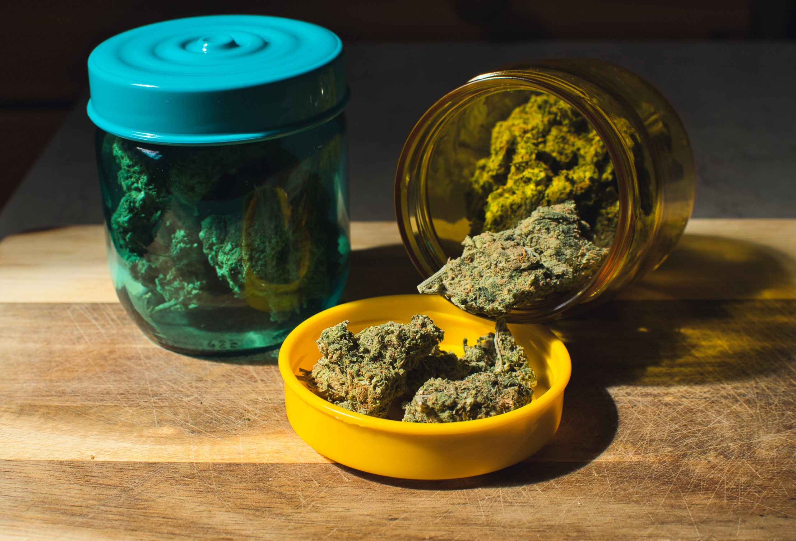 Read more about the article Cannabis Storage Tips to Keep Products Fresh