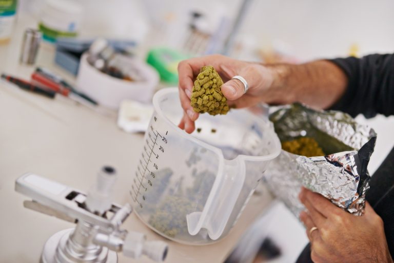Read more about the article Beginner Cannabis Dosage Guide for New Consumers